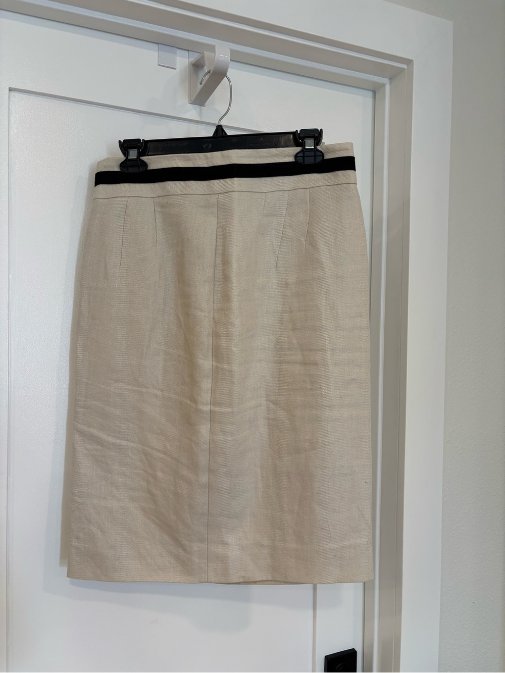 Gucci Beige Pencil Skirt with Black Waistband